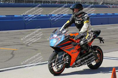 media/Aug-27-2022-Fastrack Riders (Sat) [[c588535105]]/Level 2/Grid/